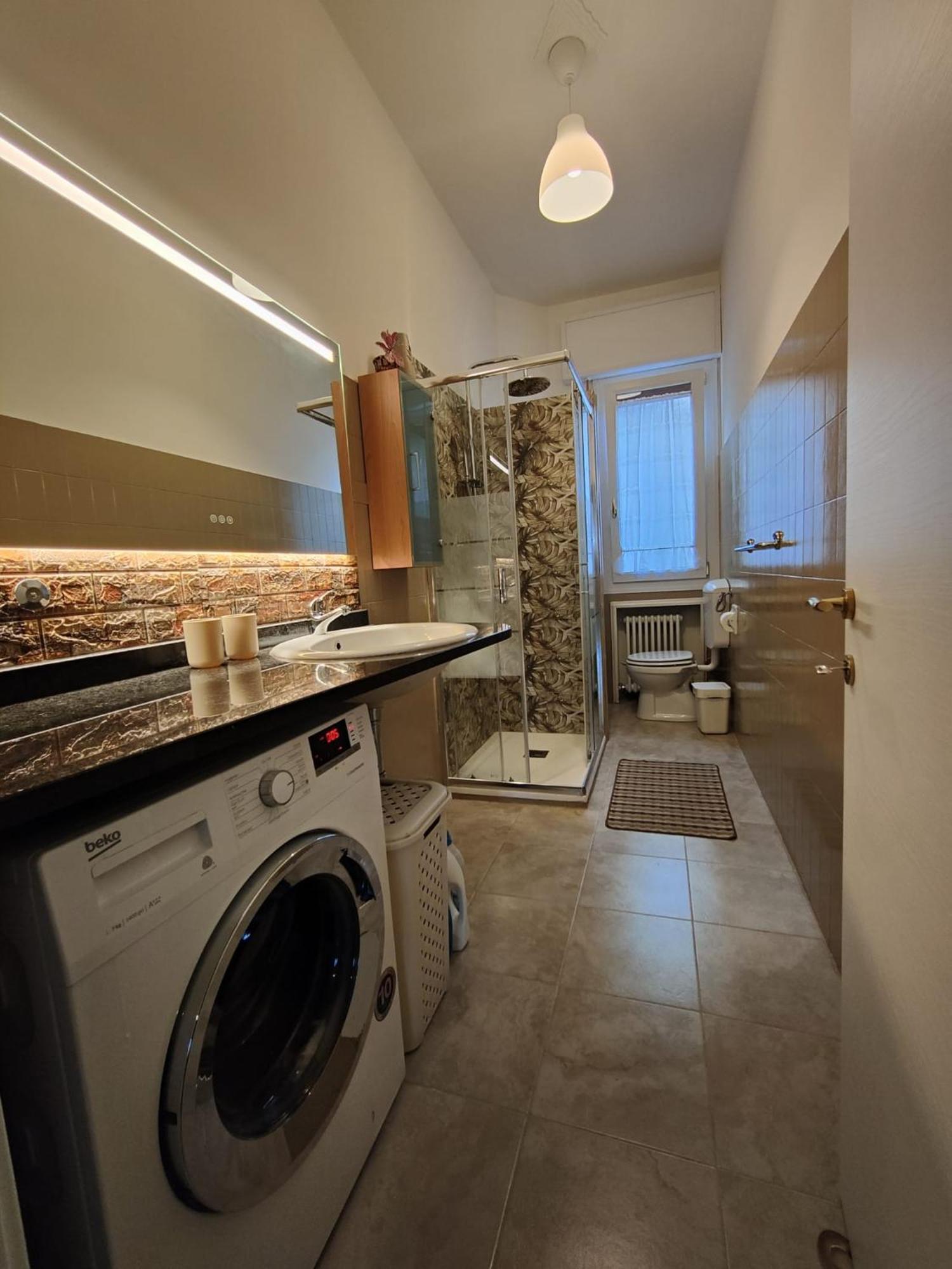Elegante Appartamento 90 Mq Zona Corticella Fiera بولونيا المظهر الخارجي الصورة