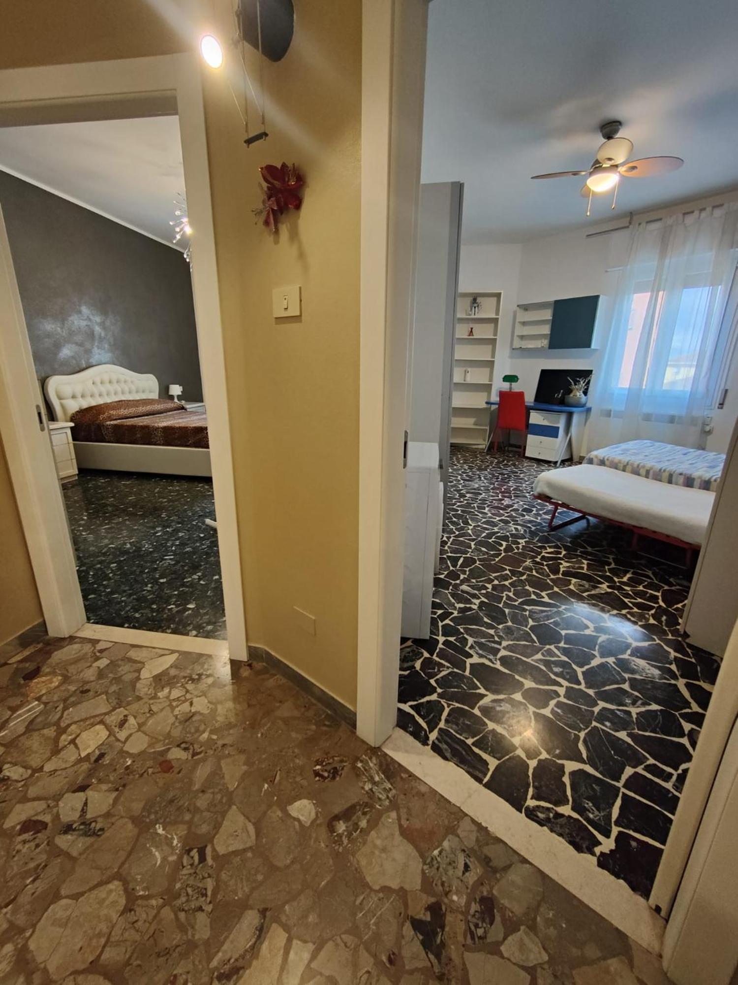 Elegante Appartamento 90 Mq Zona Corticella Fiera بولونيا المظهر الخارجي الصورة