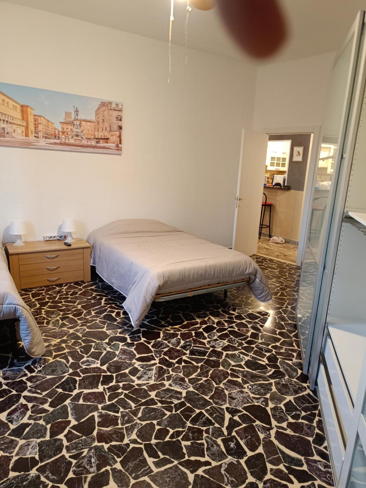 Elegante Appartamento 90 Mq Zona Corticella Fiera بولونيا المظهر الخارجي الصورة